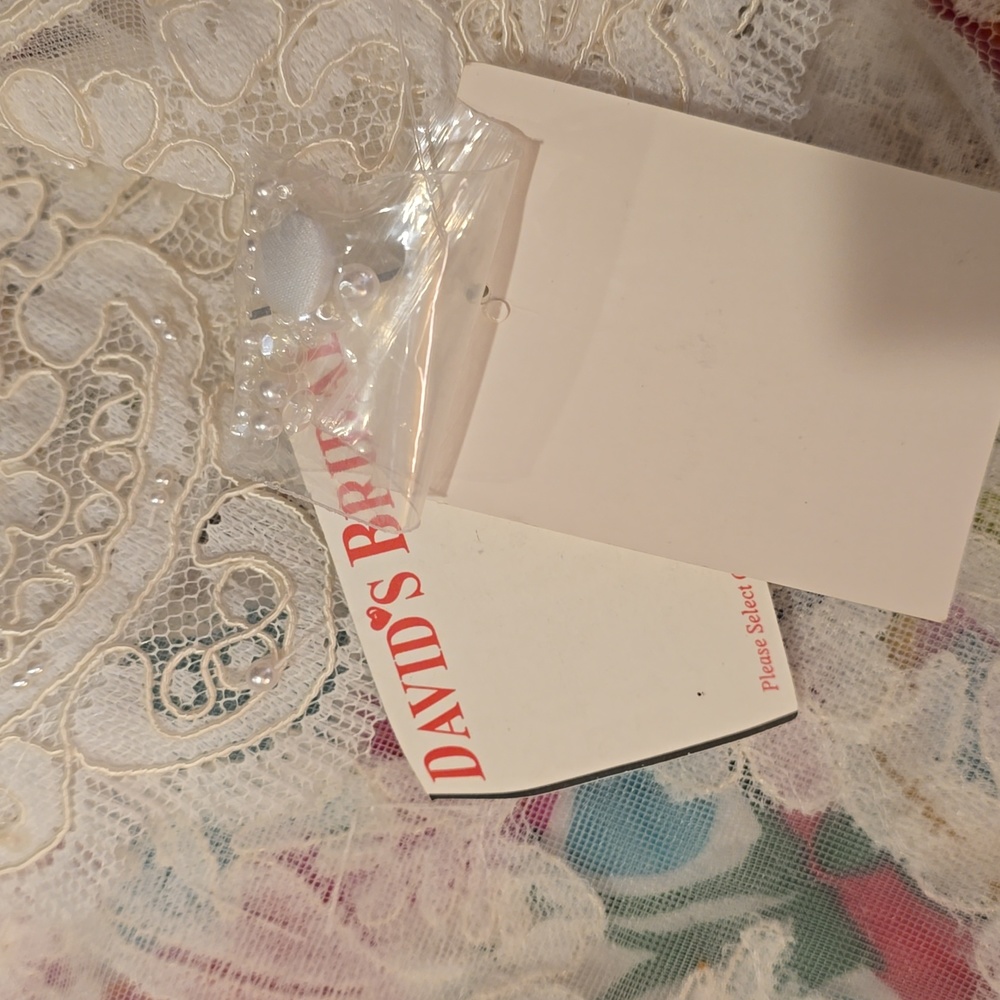 David's Bridal wedding gown with crop jacket!!  Dress is a size 6 jacket a small - Picture 13 of 14